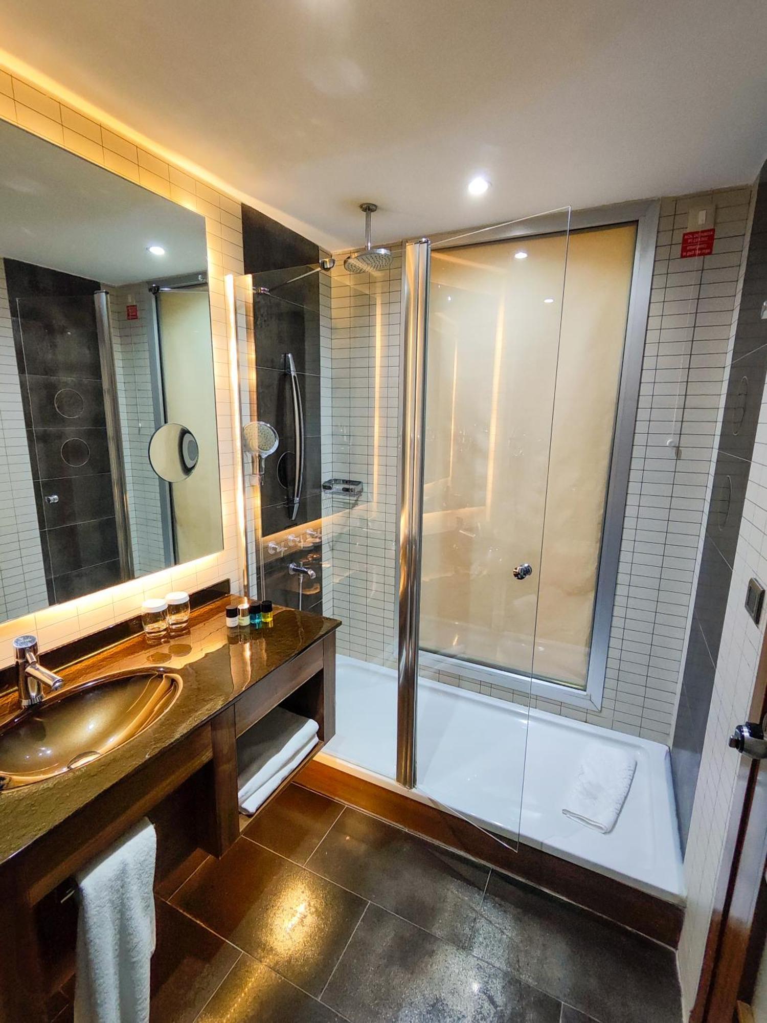 Cevahir Hotel Istanbul Asia Экстерьер фото