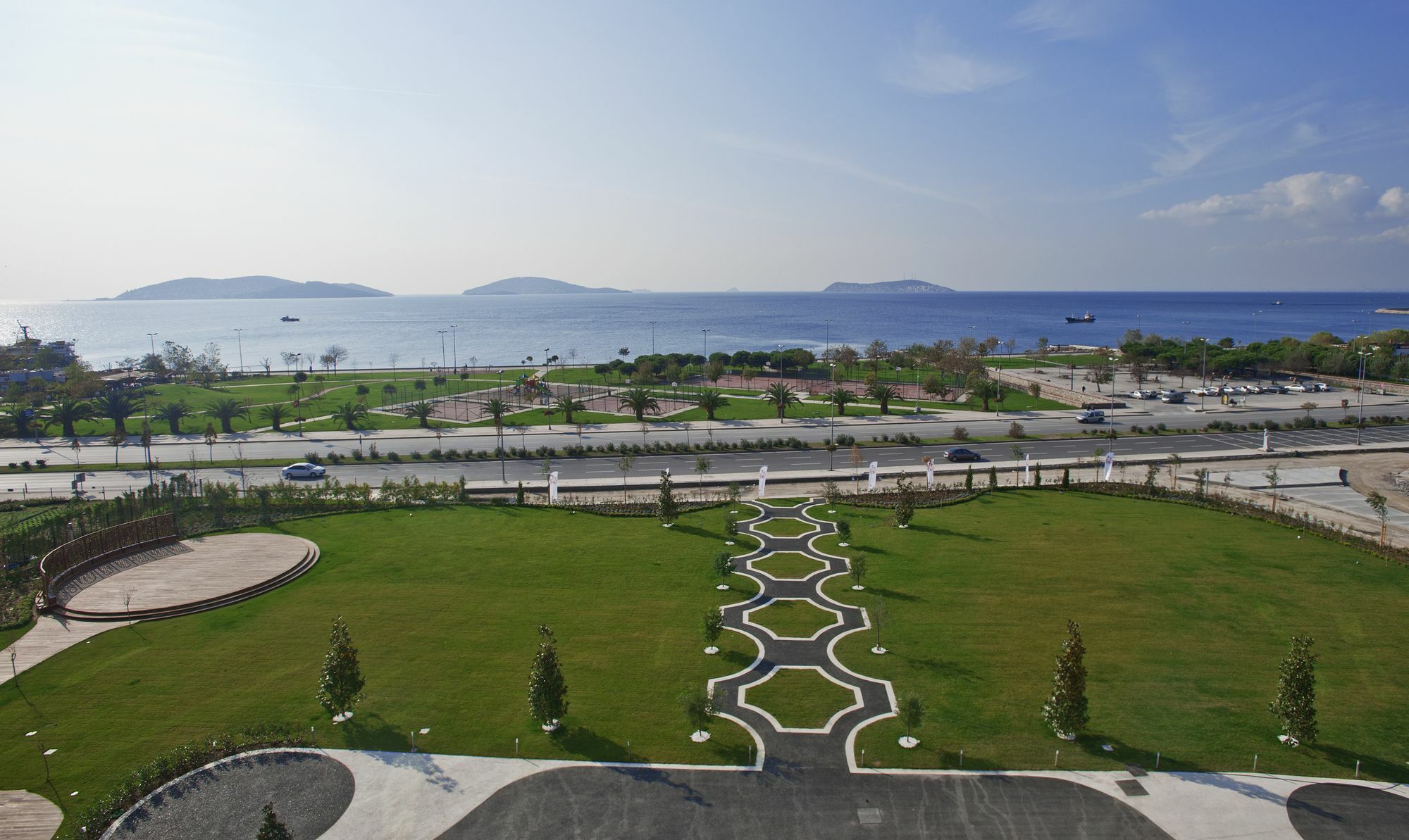 Cevahir Hotel Istanbul Asia Экстерьер фото View of the campus