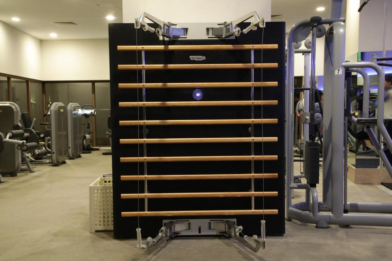 Cevahir Hotel Istanbul Asia Экстерьер фото A climbing machine