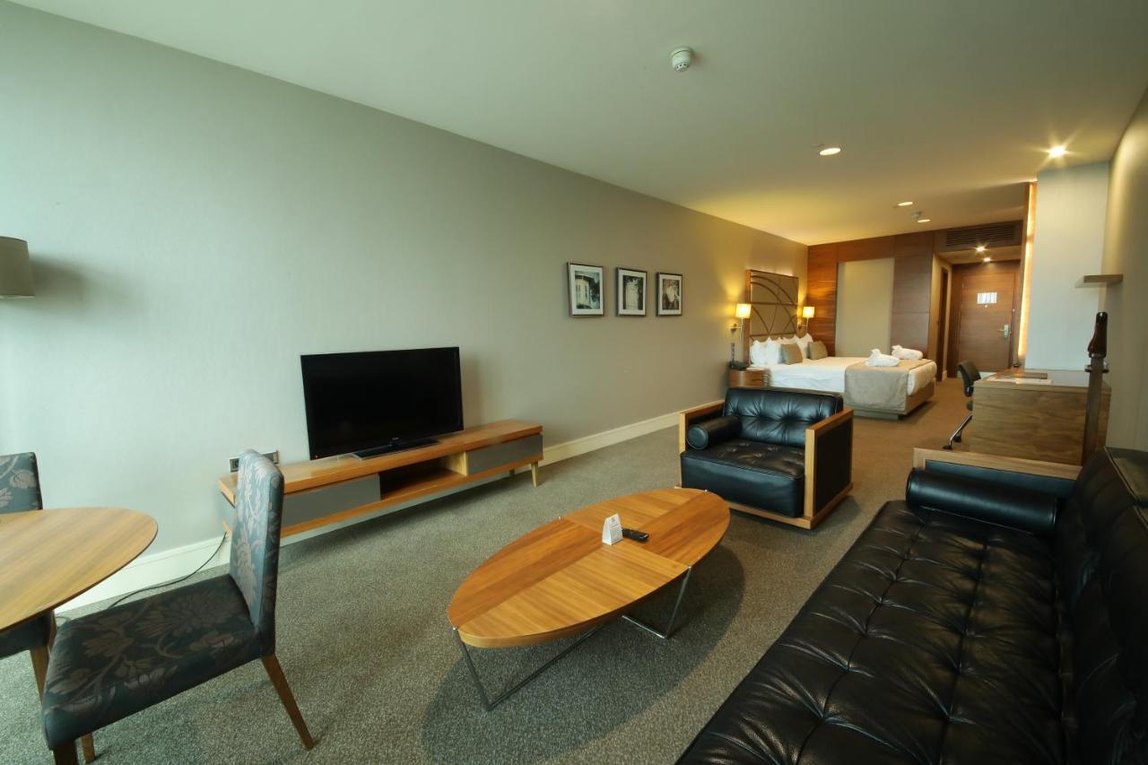 Cevahir Hotel Istanbul Asia Экстерьер фото A suite at the hotel